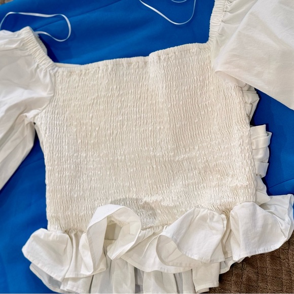 EXPRESS Classic White Smocked Ruffle Blous - Picture 6 of 6